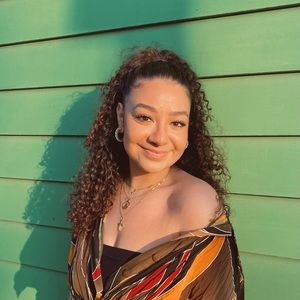 Meet your Posher, Joy